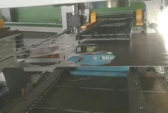 1.6米偏擺送料機(jī)、厚板整平機(jī)、放料架（沖壓火車配件）